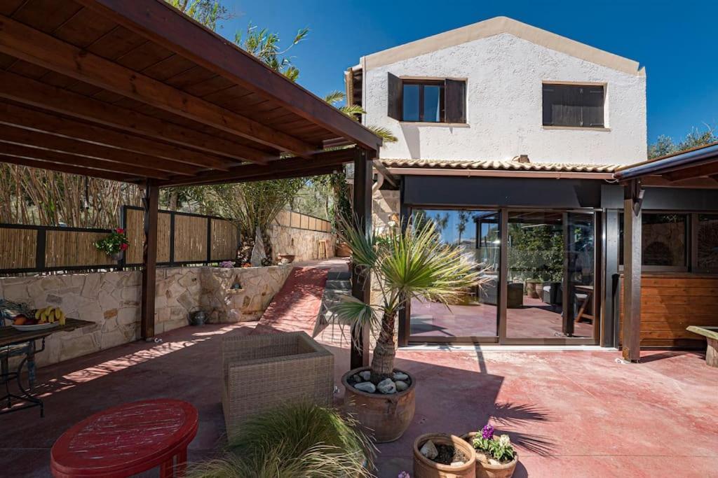 Sea And Sun Metaxy Mas, Brand-New, Beachfront ! Chania  Exterior photo